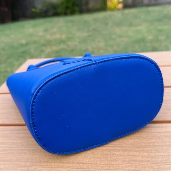 Blue Minimalist Bucket Tote NWOT - Picture 9 of 11